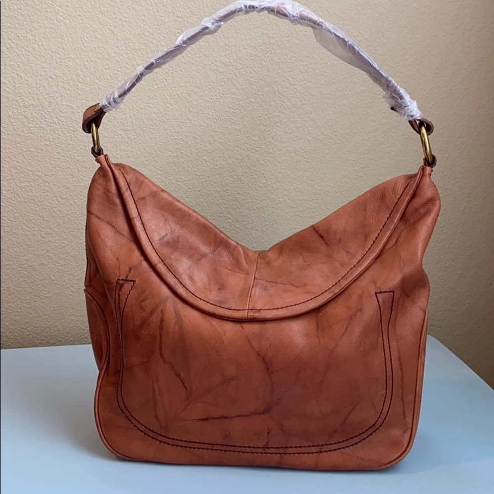 NWT Frye Campus Leather Hobo in Saddle